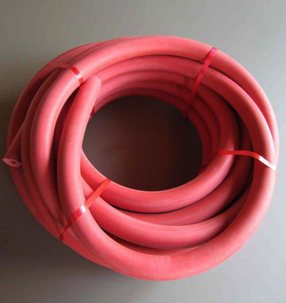 Tuyau à vide gomme