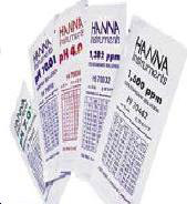 HI 70004P - Solution d'étalonnage pH 4.01 en sachets - 25 x 20 ml