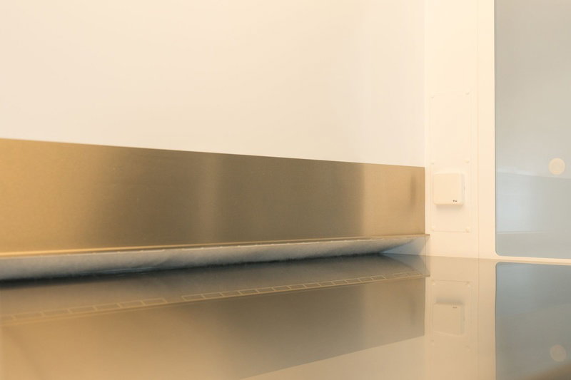 Hotte stérile à flux laminaire vertical Fortuna Clean Bench l 900mm – Labogene