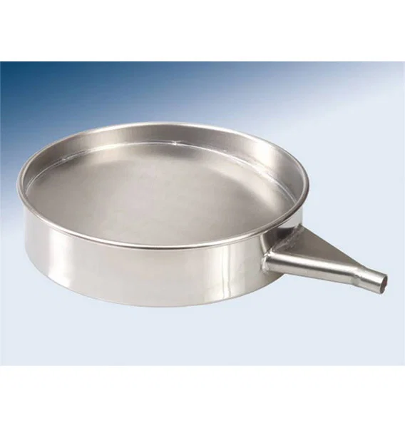Fond récepteur avec goulotte d'évacuation