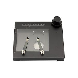 Platine avec surplatine, avec commandes coaxiales