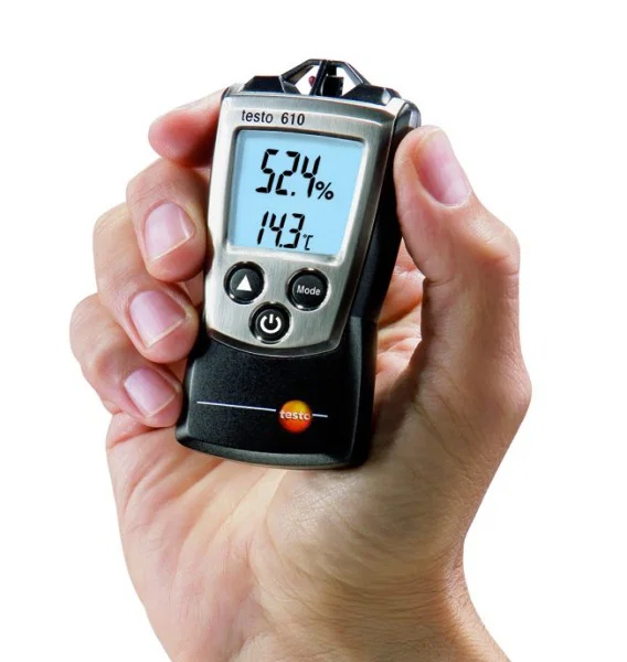Hygromètre de poche 610 à sonde intégrée pour la mesure de l'humidité / point de rosée / température